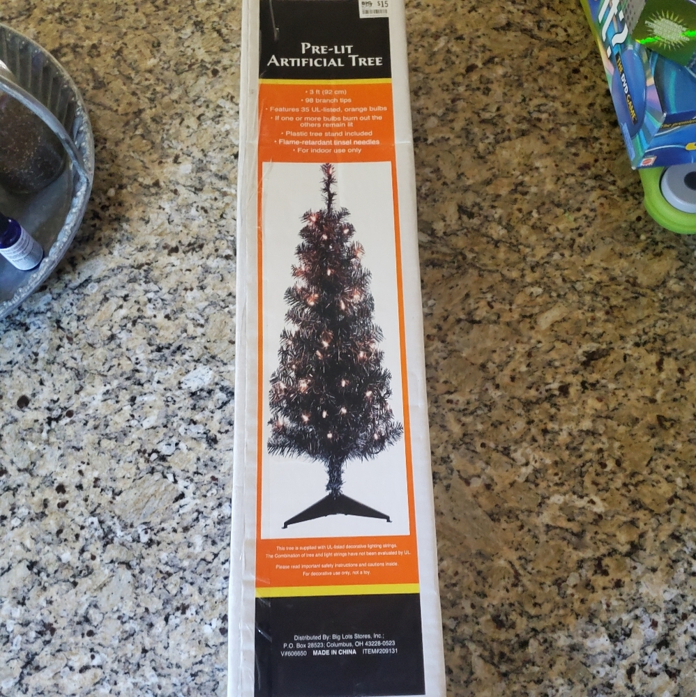 Pre-lit holiday tree black new 3 ft